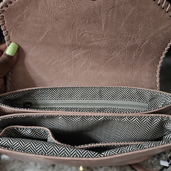 Jen & Co Crossbody Bag - Picture 2 of 2